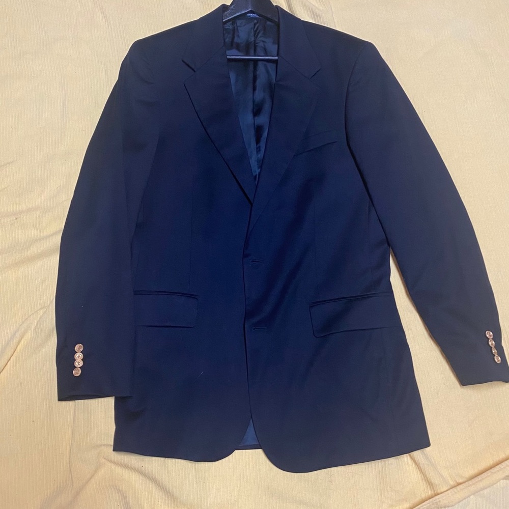 Vineyard Vines Men's Navy Blazer with Contrasting Buttons